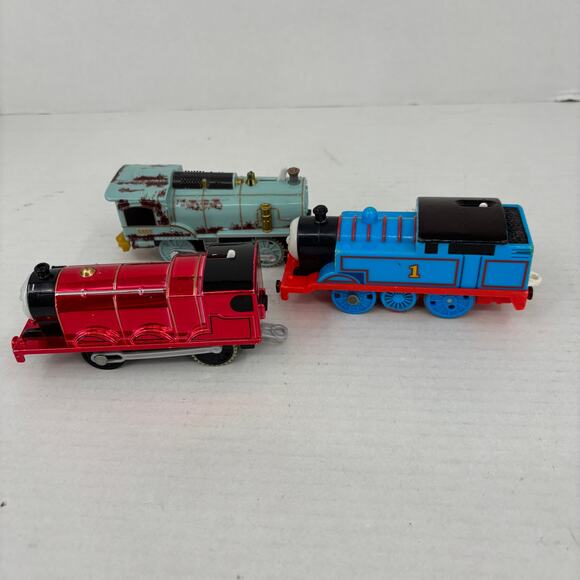 Thomas & Friends Trackmaster Motorized Trains Lot of 3 Thomas James Lexi Works - Picture 5 of 12